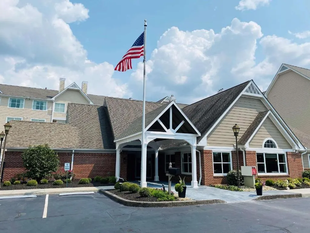 Revi Columbus North Hotel